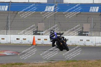 media/Nov-26-2022-Fastrack Riders (Sat) [[b001e85eef]]/Level 1/Session 3 Outside Turn 9/